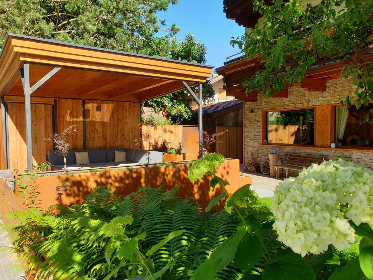 Haus Renswouw Hotel Hollersbach im Pinzgau Exterior foto